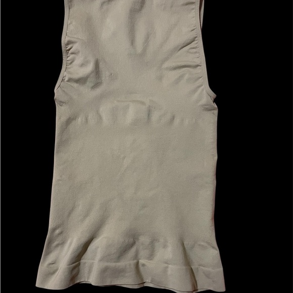 Set of 4 Beige Shapewear Tops and Bottoms - Picture 10 of 12